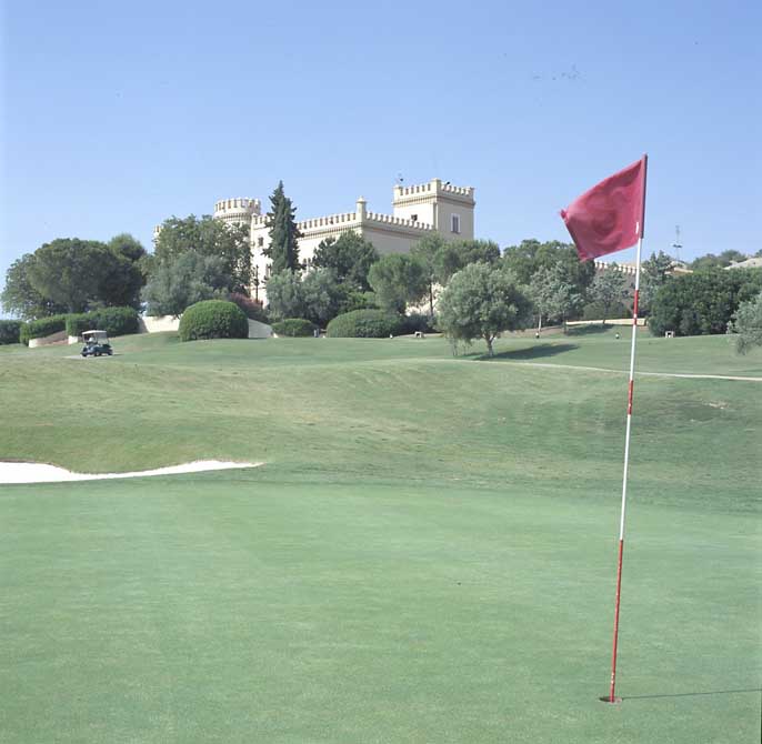https://golftravelpeople.agiledigitalsolutions.co.uk/wp-content/uploads/2019/04/Montecastillo-Golf-Club-5.jpg