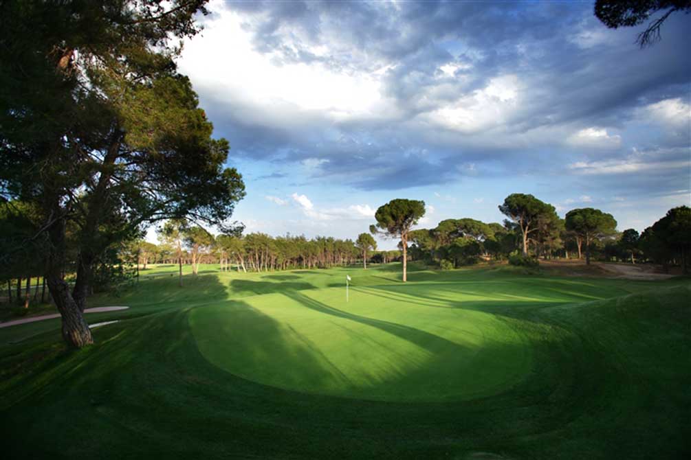 https://golftravelpeople.agiledigitalsolutions.co.uk/wp-content/uploads/2019/04/Montgomerie-Maxx-Royal-8.jpg