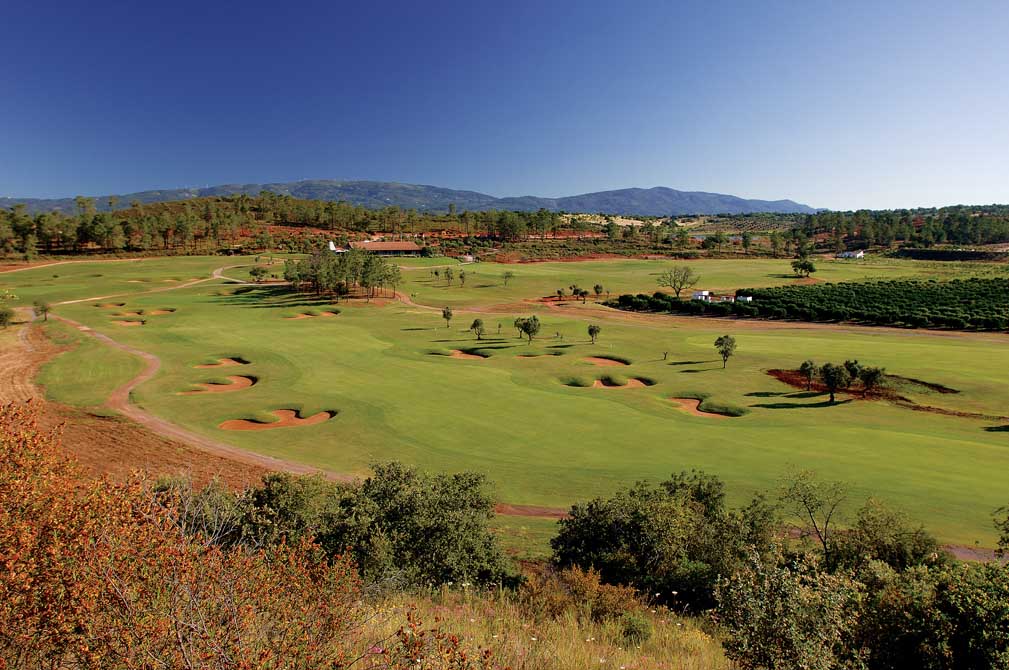 https://golftravelpeople.agiledigitalsolutions.co.uk/wp-content/uploads/2019/04/Morgado-Golf-Club-2.jpg