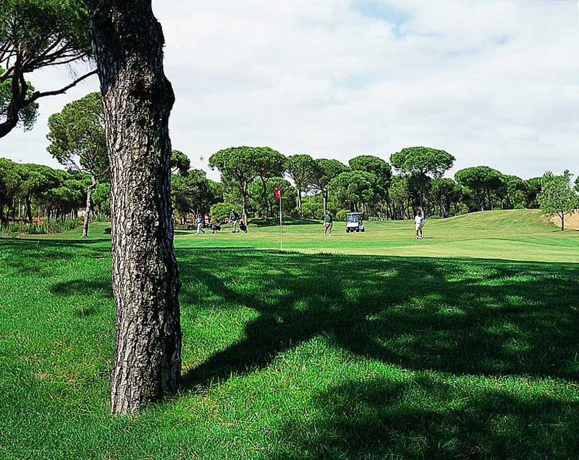 https://golftravelpeople.agiledigitalsolutions.co.uk/wp-content/uploads/2019/04/Nuevo-Portil-Golf-Club-2.jpg