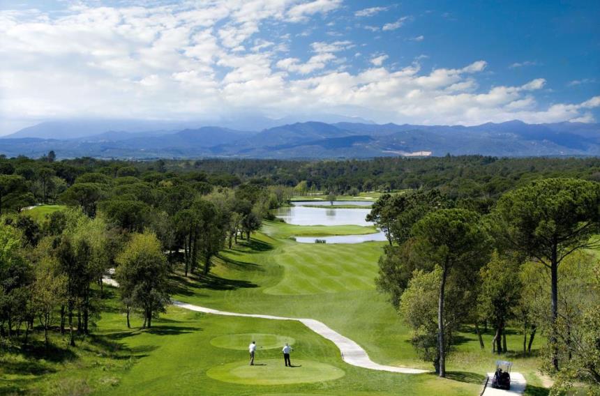 https://golftravelpeople.agiledigitalsolutions.co.uk/wp-content/uploads/2019/04/PGA-Catalunya-Stadium-Course-10.jpg