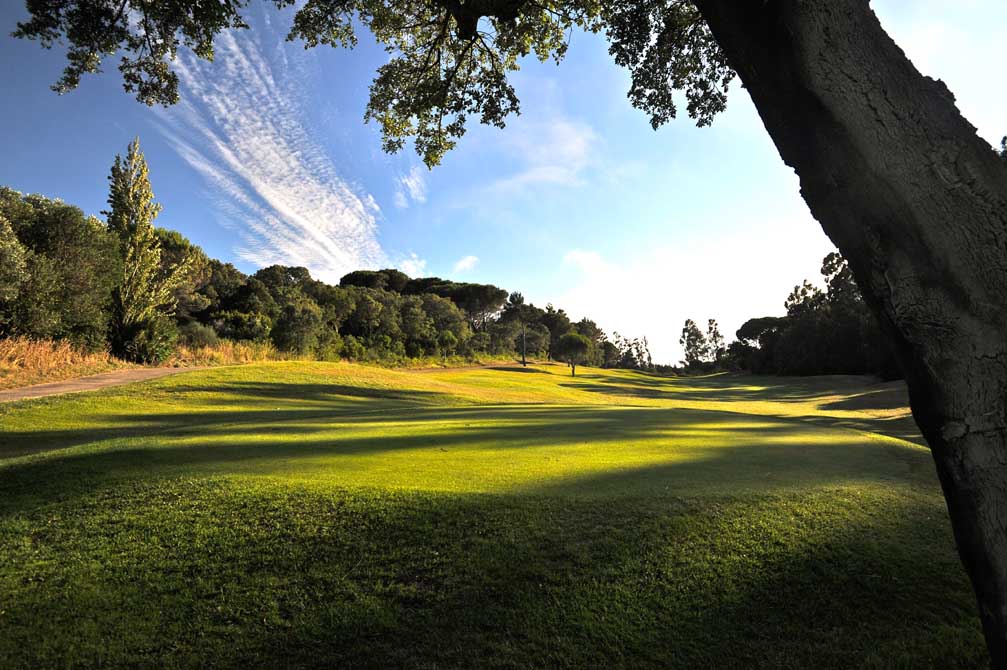 https://golftravelpeople.agiledigitalsolutions.co.uk/wp-content/uploads/2019/04/Penha-Longa-Golf-Club-9.jpg