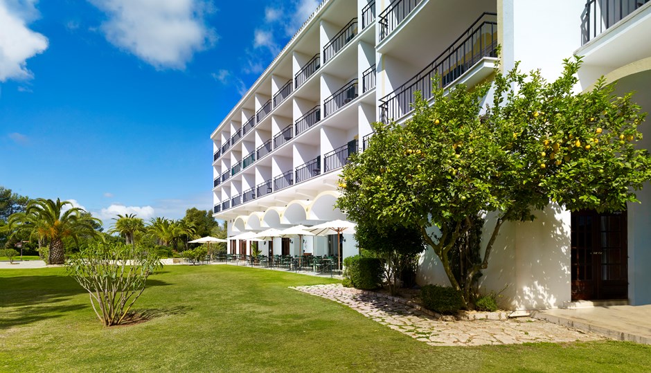 https://golftravelpeople.agiledigitalsolutions.co.uk/wp-content/uploads/2019/04/Penina-Golf-Resort-13.jpg