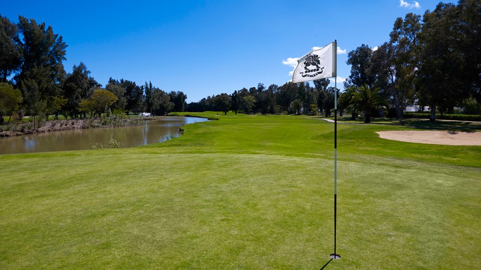 https://golftravelpeople.agiledigitalsolutions.co.uk/wp-content/uploads/2019/04/Penina-Golf-Resort-Henry-Cotton-Championship-Course-12.jpg