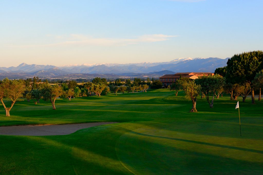 https://golftravelpeople.agiledigitalsolutions.co.uk/wp-content/uploads/2019/04/Peralada-Golf-Club-1-1024x683.jpg