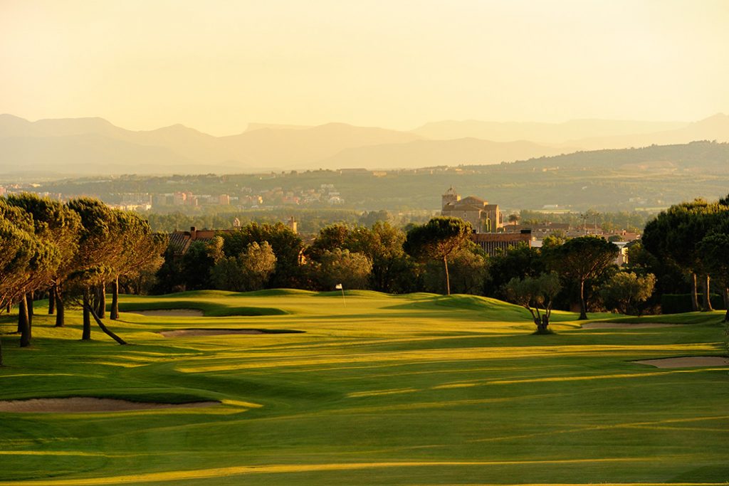 https://golftravelpeople.agiledigitalsolutions.co.uk/wp-content/uploads/2019/04/Peralada-Golf-Club-9-1024x683.jpg