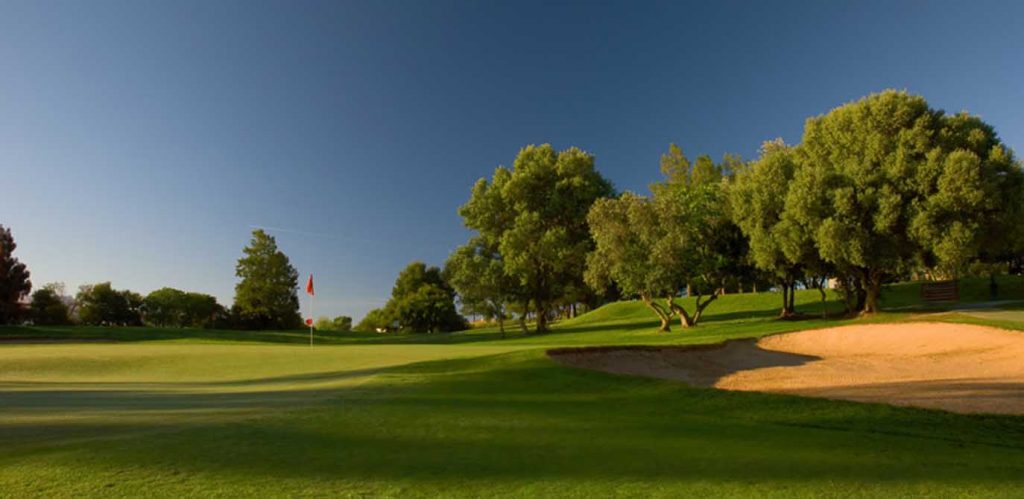 https://golftravelpeople.agiledigitalsolutions.co.uk/wp-content/uploads/2019/04/Pestana-Alto-Golf-Club-4-1024x499.jpg