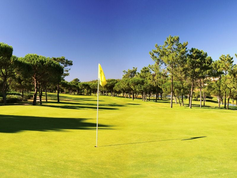 https://golftravelpeople.agiledigitalsolutions.co.uk/wp-content/uploads/2019/04/Pinheiros-Altos-Golf-Club-Corks-Course-2.jpg