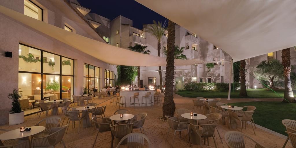 https://golftravelpeople.agiledigitalsolutions.co.uk/wp-content/uploads/2019/04/Precise-Resort-El-Rompido-The-Club-Apartments-Restaurants-and-Bars-10-1024x512.jpg