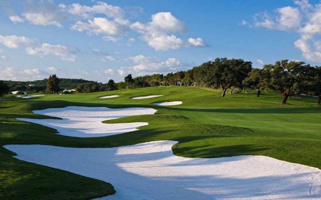 https://golftravelpeople.agiledigitalsolutions.co.uk/wp-content/uploads/2019/04/Quinta-do-Lago-Golf-Club-Laranjal-4-1024x640.jpg