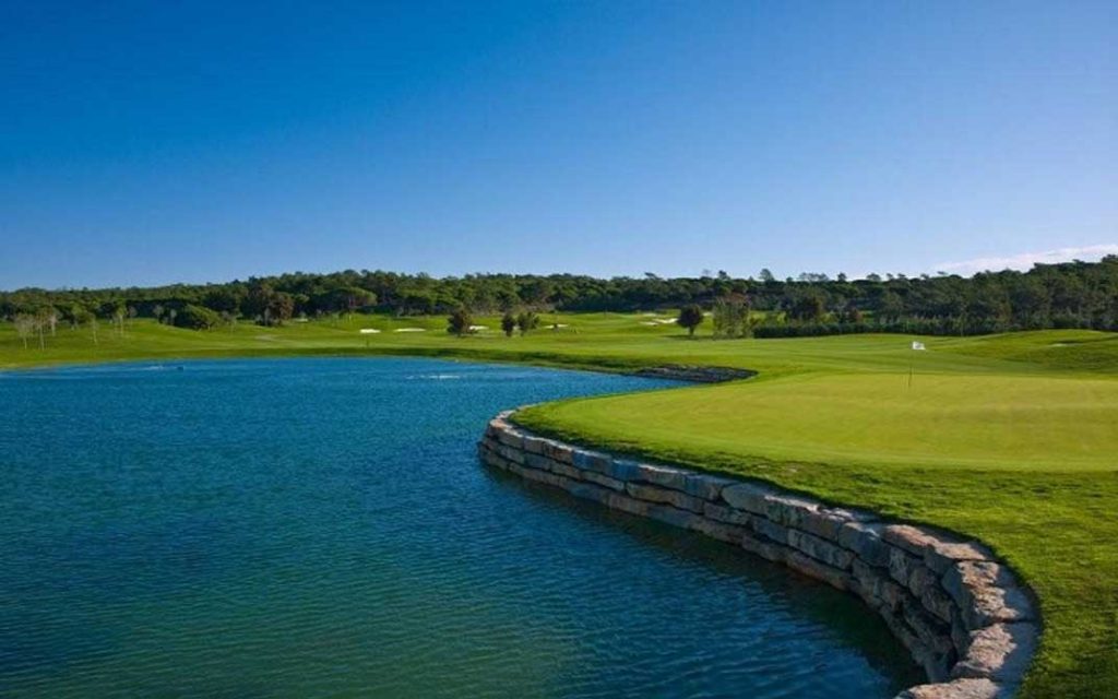 https://golftravelpeople.agiledigitalsolutions.co.uk/wp-content/uploads/2019/04/Quinta-do-Lago-Golf-Club-Laranjal-5-1024x640.jpg