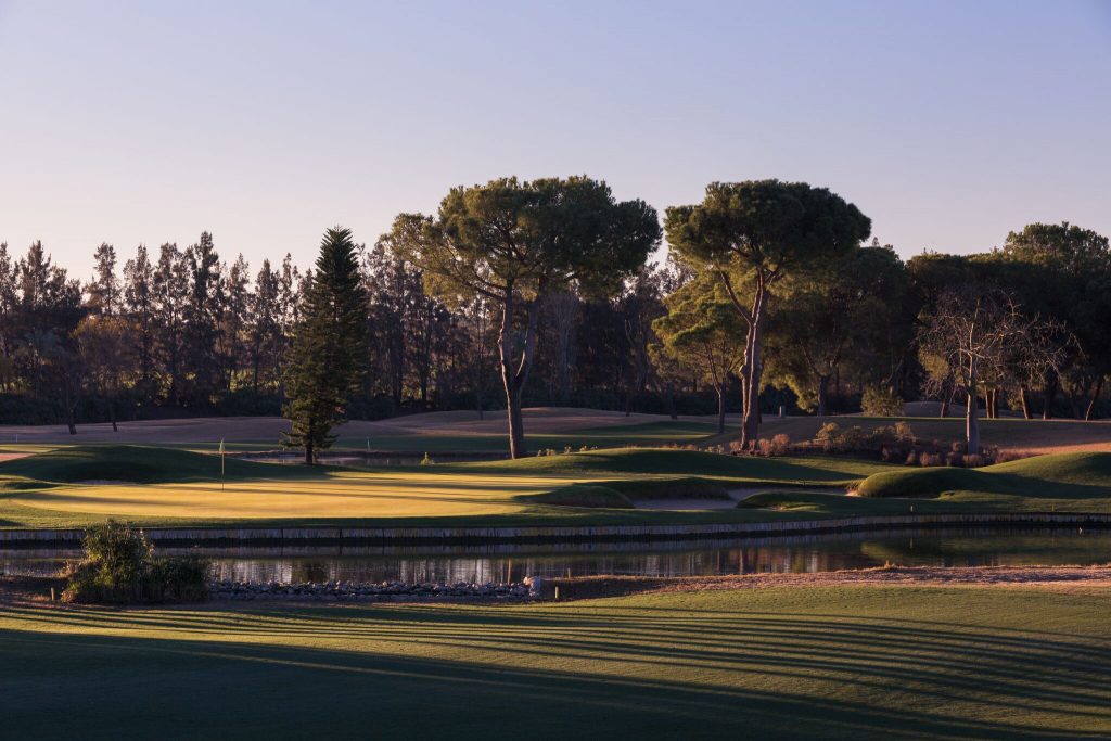https://golftravelpeople.agiledigitalsolutions.co.uk/wp-content/uploads/2019/04/Real-Club-Seville-Winter-Conditions-9-1024x683.jpeg
