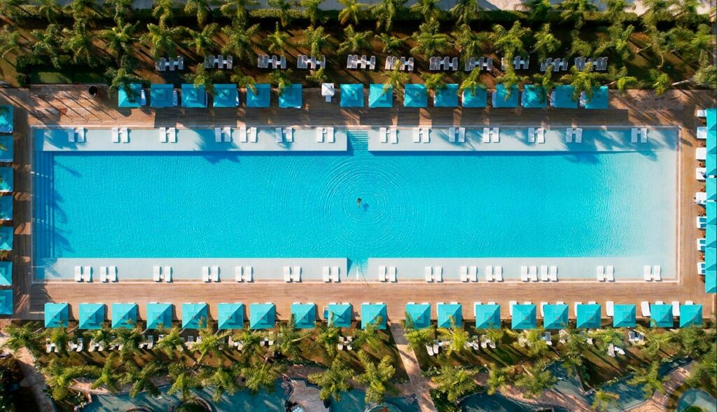 https://golftravelpeople.agiledigitalsolutions.co.uk/wp-content/uploads/2019/04/Regnum-Carya-Hotel-Belek-Beach-and-Swimming-Pools-13-1024x588.jpg