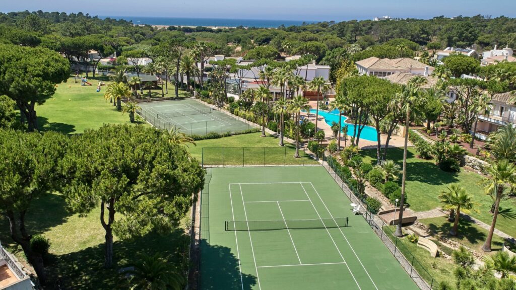 https://golftravelpeople.agiledigitalsolutions.co.uk/wp-content/uploads/2019/04/Ria-Park-Hotel-and-Spa-Quinta-do-Lago-Algarve-Portugal-Swimming-Pools-and-Leisure-Facilities-4-1024x576.jpg