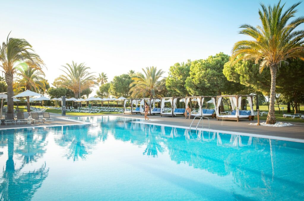 https://golftravelpeople.agiledigitalsolutions.co.uk/wp-content/uploads/2019/04/Robinson-Club-Quinta-da-Ria-East-Algarve-Portugal-Swimming-Pools-and-Leisure-Facilities-2-1024x679.jpg