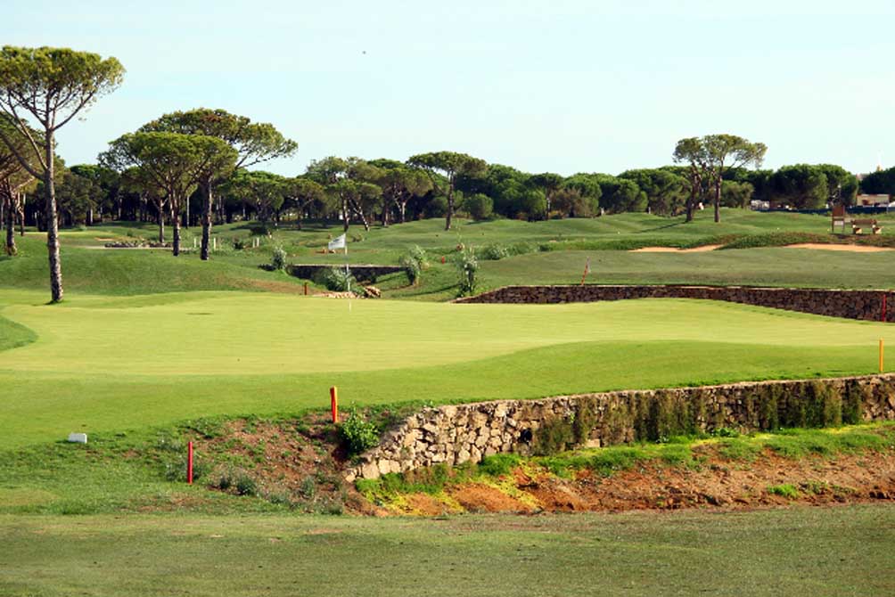https://golftravelpeople.agiledigitalsolutions.co.uk/wp-content/uploads/2019/04/Sancti-Petri-Hills-Golf-Club-6.jpg