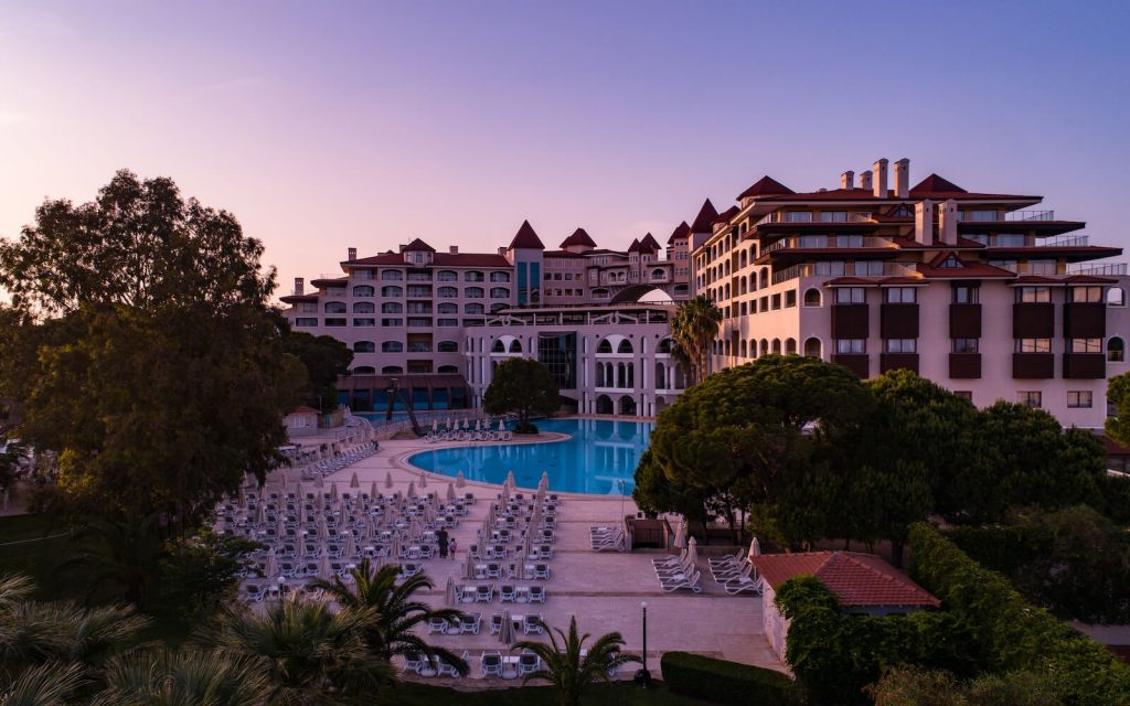 https://golftravelpeople.agiledigitalsolutions.co.uk/wp-content/uploads/2019/04/Sirene-Belek-Hotel-2-1024x640.jpg