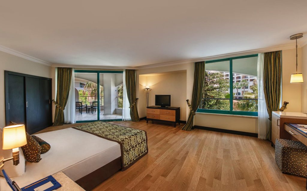https://golftravelpeople.agiledigitalsolutions.co.uk/wp-content/uploads/2019/04/Sirene-Belek-Hotel-Bedrooms-and-Suites-2-1024x640.jpg