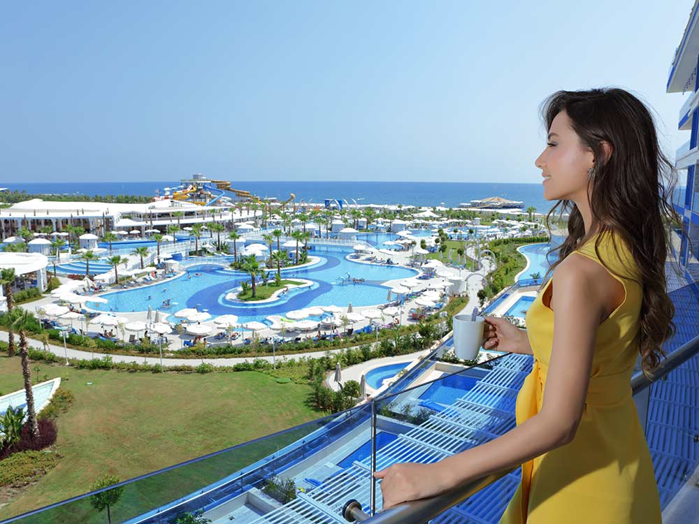 https://golftravelpeople.agiledigitalsolutions.co.uk/wp-content/uploads/2019/04/Sueno-Deluxe-Belek-Swimming-Pools-1.jpg