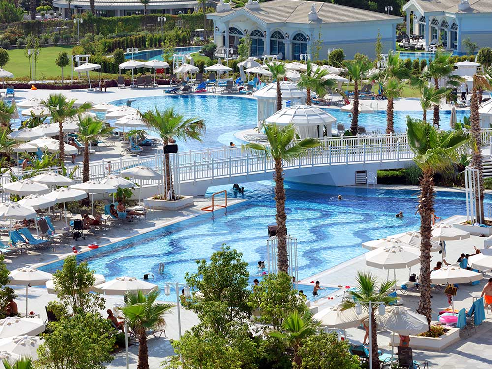 https://golftravelpeople.agiledigitalsolutions.co.uk/wp-content/uploads/2019/04/Sueno-Deluxe-Belek-Swimming-Pools-2.jpg
