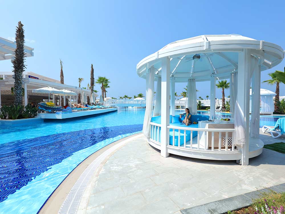 https://golftravelpeople.agiledigitalsolutions.co.uk/wp-content/uploads/2019/04/Sueno-Deluxe-Belek-Swimming-Pools-5.jpg
