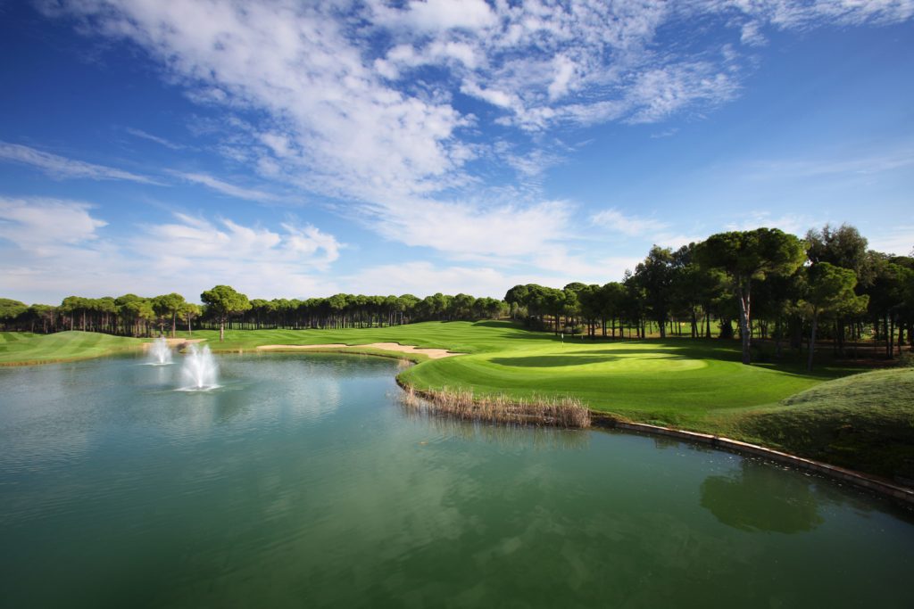 https://golftravelpeople.agiledigitalsolutions.co.uk/wp-content/uploads/2019/04/Sueno-Golf-Club-Belek-Dunes-Course-1-2-1024x683.jpg