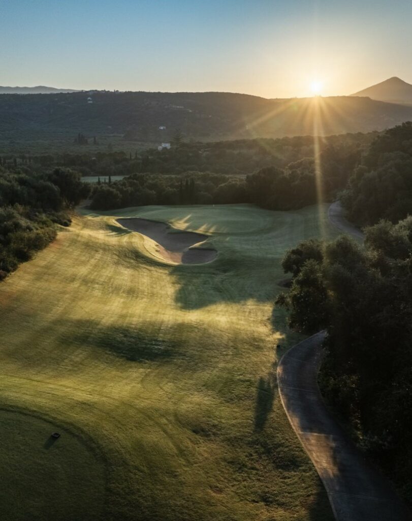 https://golftravelpeople.agiledigitalsolutions.co.uk/wp-content/uploads/2019/04/The-Bay-Course-at-Costa-Navarino-Greece-16-811x1024.jpg