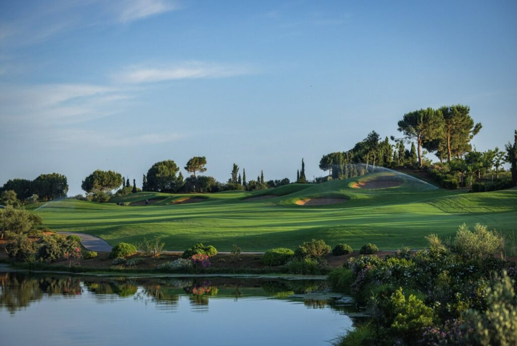 https://golftravelpeople.agiledigitalsolutions.co.uk/wp-content/uploads/2019/04/The-Dunes-Course-at-Costa-Navarino-Greece-14-1024x685.jpg