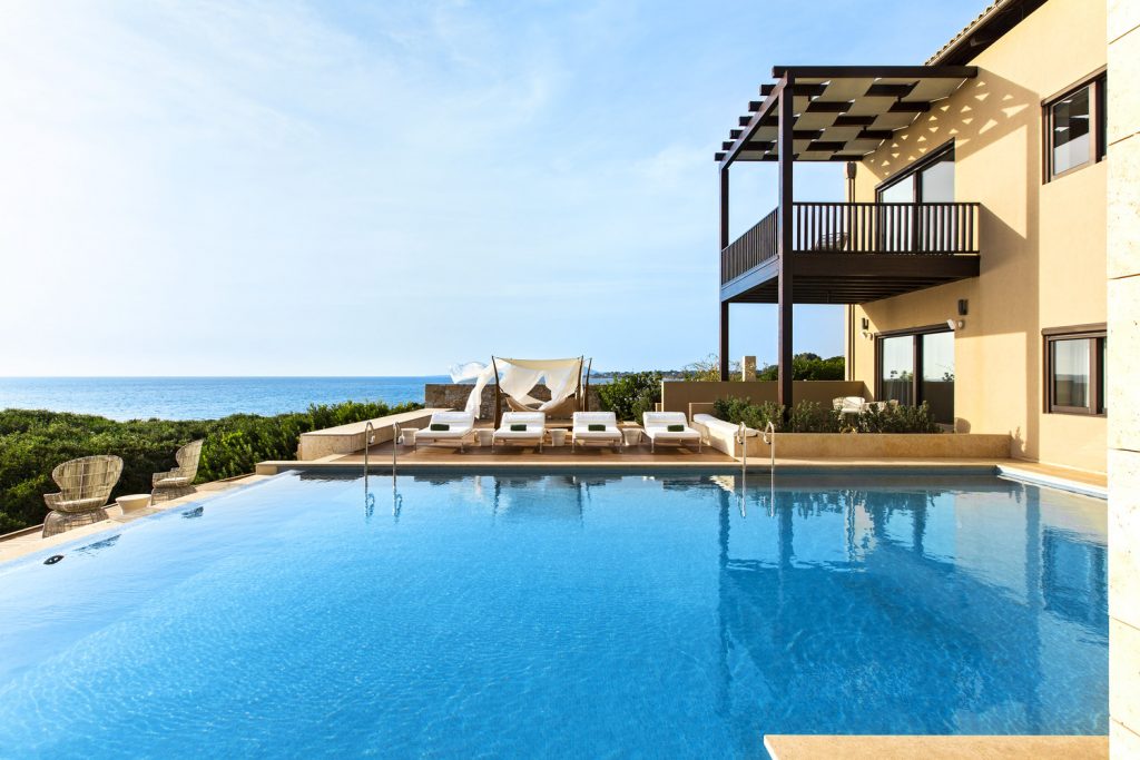 https://golftravelpeople.agiledigitalsolutions.co.uk/wp-content/uploads/2019/04/The-Romanos-Luxury-Collection-Resort-at-Costa-Navarino-Koroni-Royal-Villa-Pool-1024x683.jpg