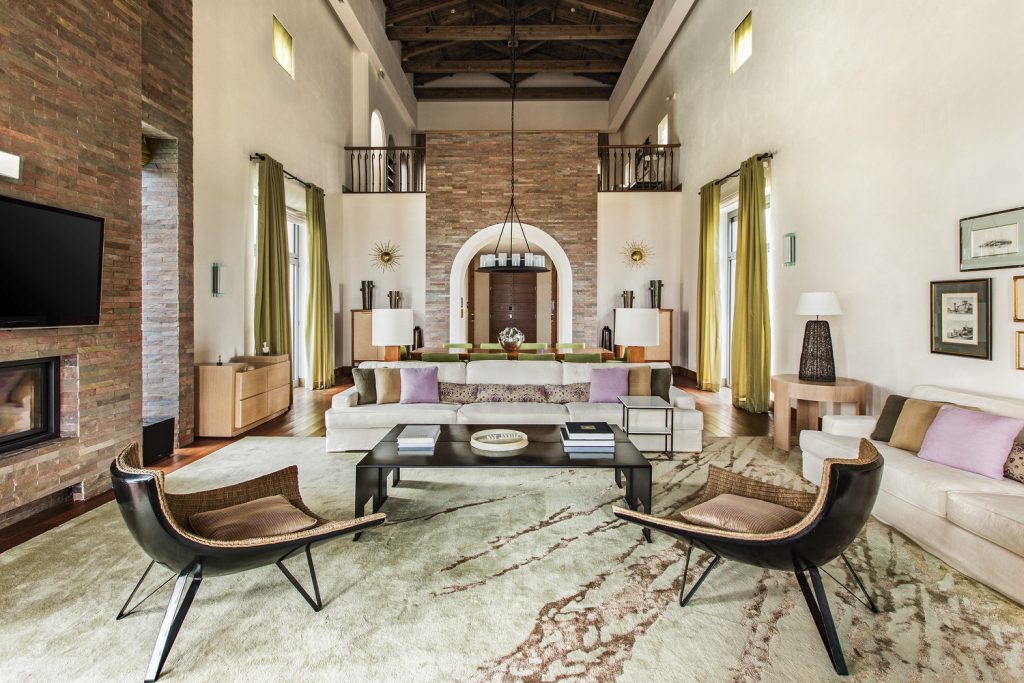 https://golftravelpeople.agiledigitalsolutions.co.uk/wp-content/uploads/2019/04/The-Romanos-Luxury-Collection-Resort-at-Costa-Navarino-Methoni-Royal-Villa-Living-Room-1024x683.jpg