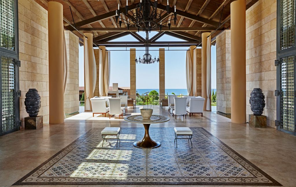 https://golftravelpeople.agiledigitalsolutions.co.uk/wp-content/uploads/2019/04/The-Romanos-Luxury-Collection-Resort-at-Costa-Navarino-Open-air-Lobby-1024x646.jpg