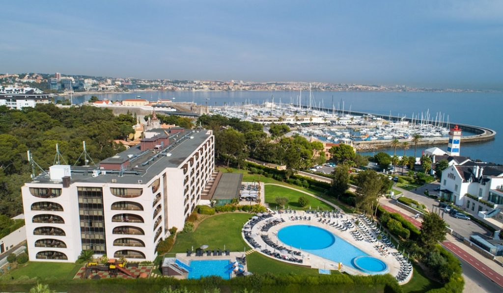 https://golftravelpeople.agiledigitalsolutions.co.uk/wp-content/uploads/2019/04/Vila-Gale-Cascais-Swimming-Pools-2-1024x597.jpg