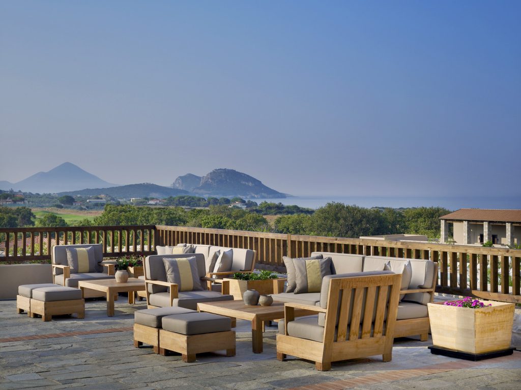 https://golftravelpeople.agiledigitalsolutions.co.uk/wp-content/uploads/2019/04/Westin-Resort-Costa-Navarino-Lobby-Terrace-1024x768.jpg