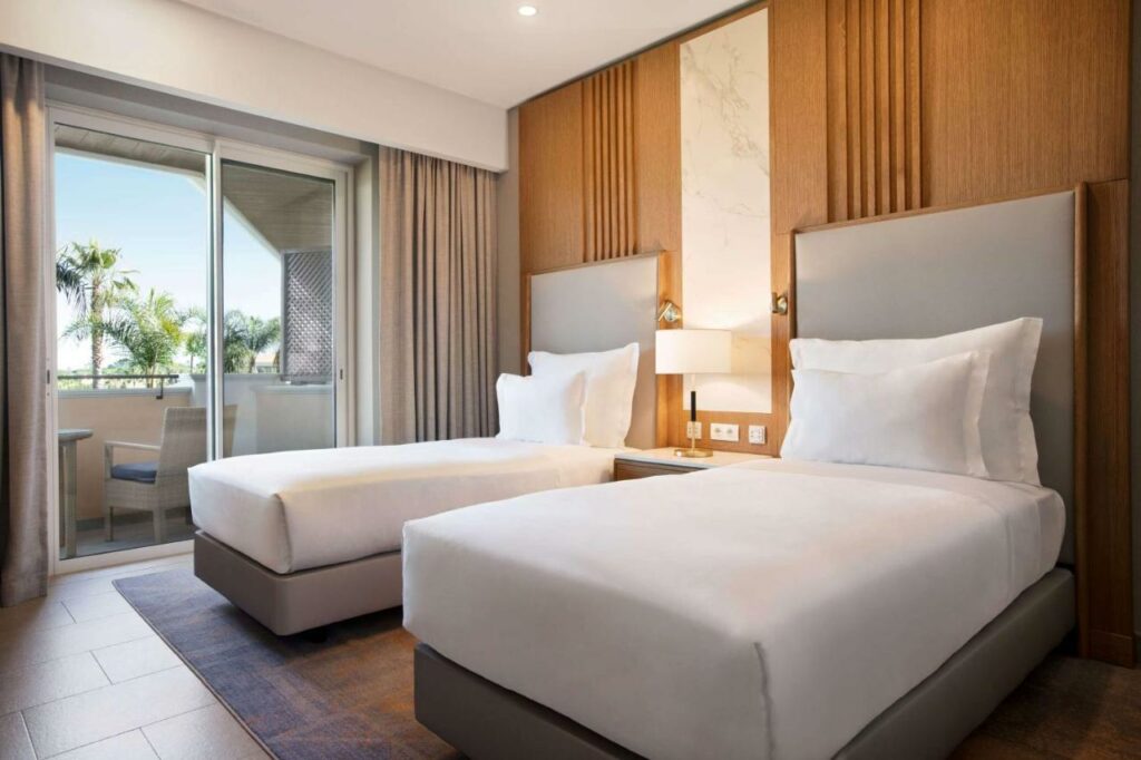 https://golftravelpeople.agiledigitalsolutions.co.uk/wp-content/uploads/2019/04/Wyndham-Grand-Algave-Quinta-do-Lago-Bedrooms-and-Suites-12-1024x682.jpg