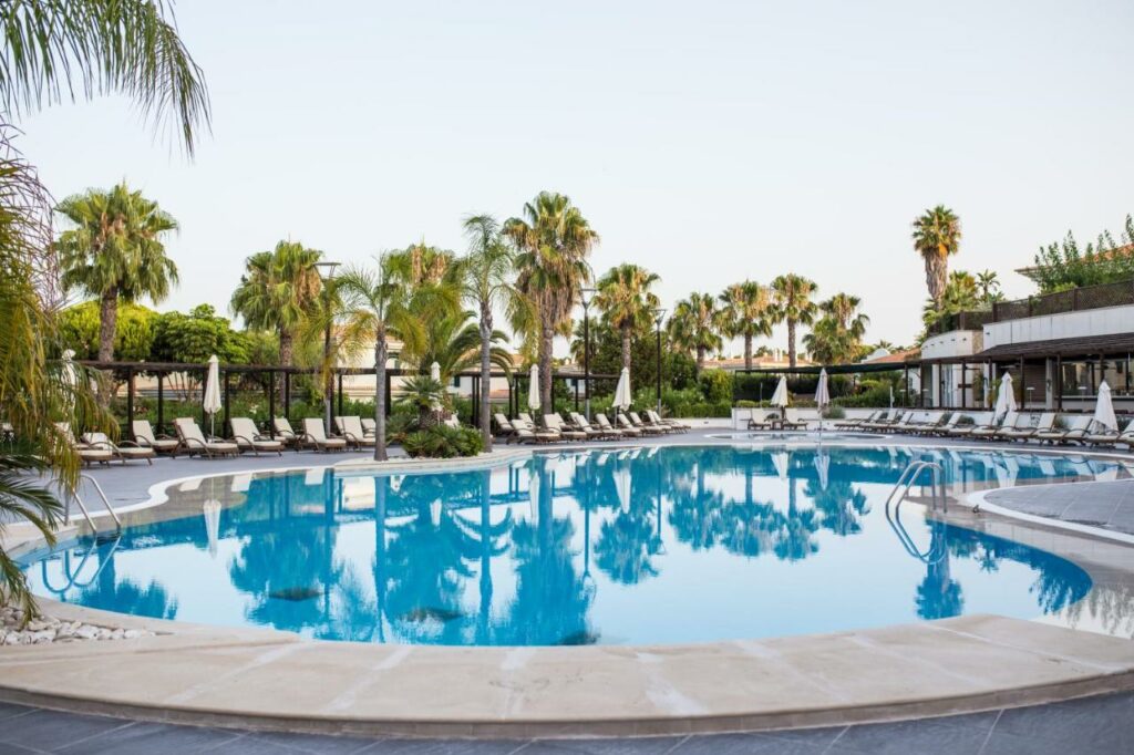 https://golftravelpeople.agiledigitalsolutions.co.uk/wp-content/uploads/2019/04/Wyndham-Grand-Algave-Quinta-do-Lago-Swimming-Pools-and-Leisure-Facilities-6-1024x682.jpg