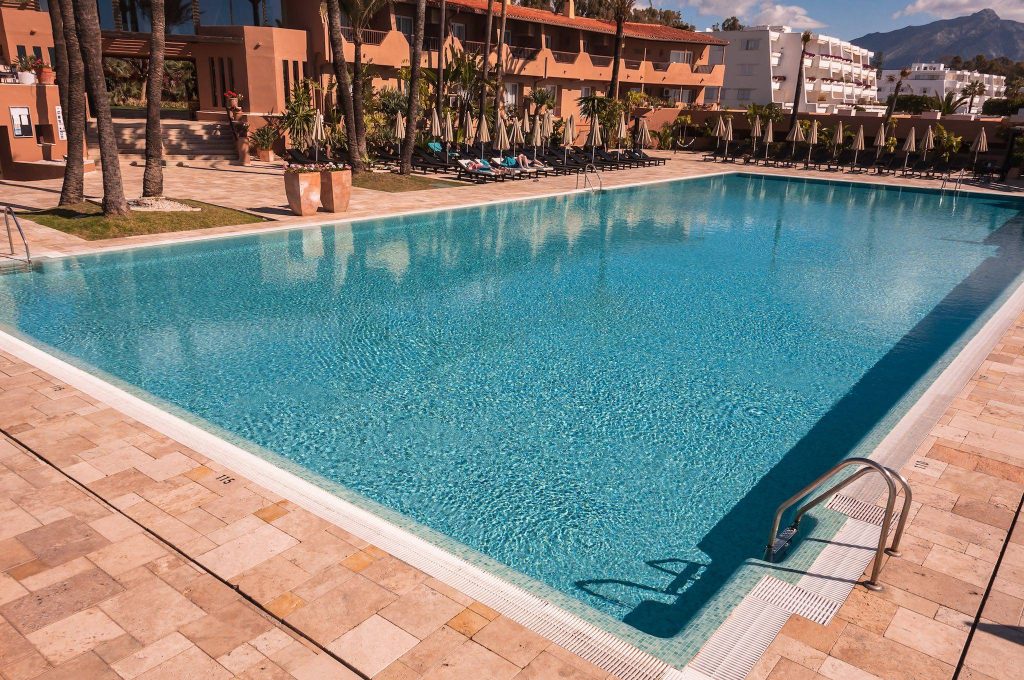 https://golftravelpeople.agiledigitalsolutions.co.uk/wp-content/uploads/2019/05/Guadalmina-Hotel-Spa-and-Golf-Resort-Swimming-Pools-2-1024x680.jpg