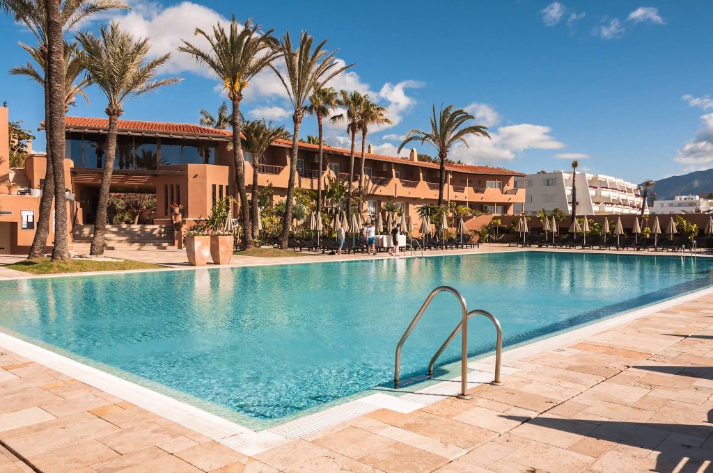 https://golftravelpeople.agiledigitalsolutions.co.uk/wp-content/uploads/2019/05/Guadalmina-Hotel-Spa-and-Golf-Resort-Swimming-Pools-5-1024x680.jpg