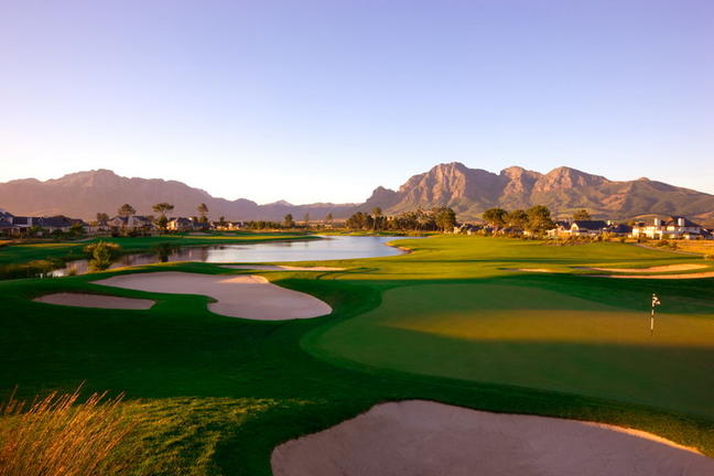 https://golftravelpeople.agiledigitalsolutions.co.uk/wp-content/uploads/2019/05/PEARL-VALLEY-JACK-NICKLAUS-SIGNATURE-GOLF-ESTATE-3.jpg