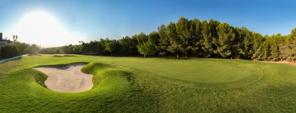 https://golftravelpeople.agiledigitalsolutions.co.uk/wp-content/uploads/2019/06/Altorreal-Golf-Club-Murcia-New-14-1024x391.jpg
