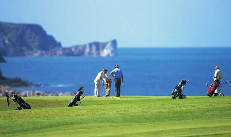 https://golftravelpeople.agiledigitalsolutions.co.uk/wp-content/uploads/2019/07/Ballycastle-Golf-Club-Northern-Ireland-5.jpg