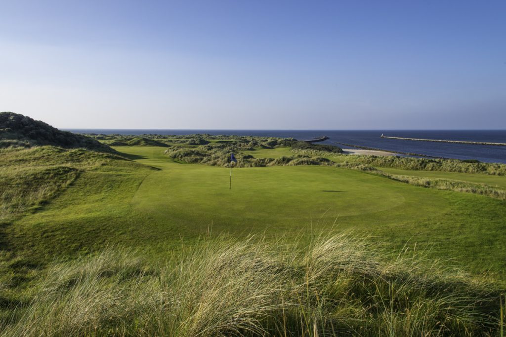 https://golftravelpeople.agiledigitalsolutions.co.uk/wp-content/uploads/2019/07/Castlerock-Golf-Club-Bann-Course-Northern-Ireland-4-1-1024x683.jpg