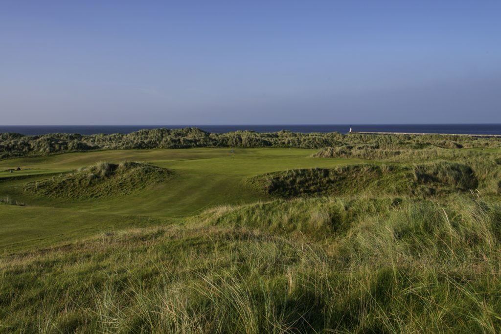 https://golftravelpeople.agiledigitalsolutions.co.uk/wp-content/uploads/2019/07/Castlerock-Golf-Club-Bann-Course-Northern-Ireland-8-1-1024x683.jpg