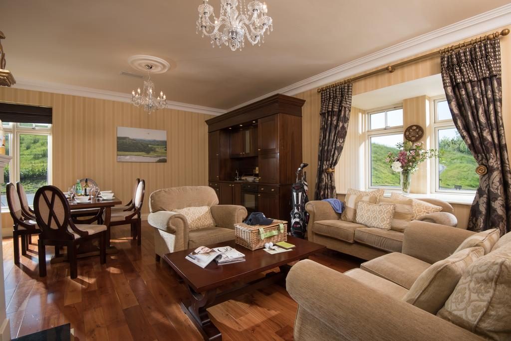https://golftravelpeople.agiledigitalsolutions.co.uk/wp-content/uploads/2019/07/Lough-Erne-Resort-Bedrooms-5-1024x684.jpg