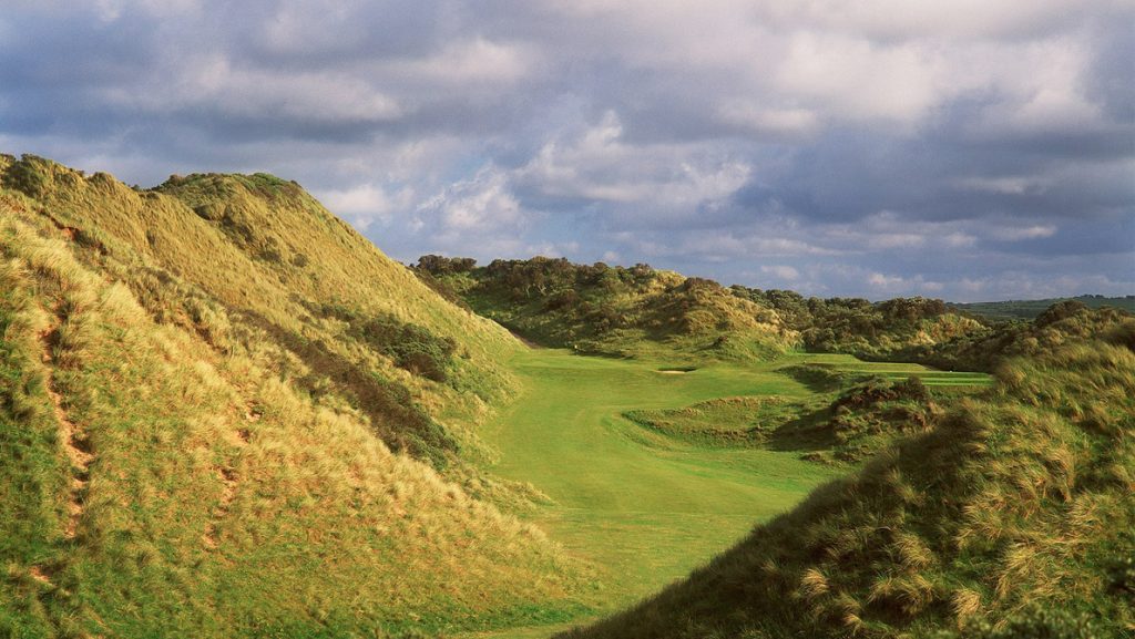 https://golftravelpeople.agiledigitalsolutions.co.uk/wp-content/uploads/2019/07/Portstewart-Golf-Club-Strand-Course-Northern-Ireland-10-1024x577.jpg