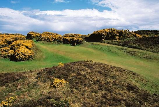 https://golftravelpeople.agiledigitalsolutions.co.uk/wp-content/uploads/2019/07/Royal-County-Down-Golf-Club-Annesley-Links-Northern-Ireland-4.jpg