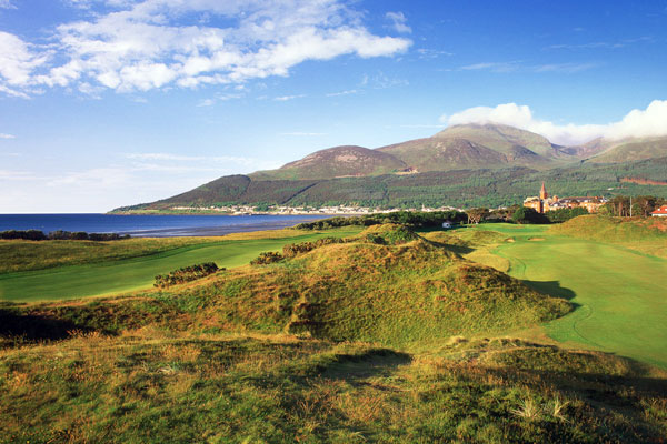 https://golftravelpeople.agiledigitalsolutions.co.uk/wp-content/uploads/2019/07/Royal-County-Down-Golf-Club-Championship-Links-16.jpg