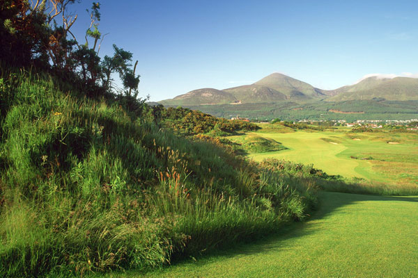 https://golftravelpeople.agiledigitalsolutions.co.uk/wp-content/uploads/2019/07/Royal-County-Down-Golf-Club-Championship-Links-20.jpg
