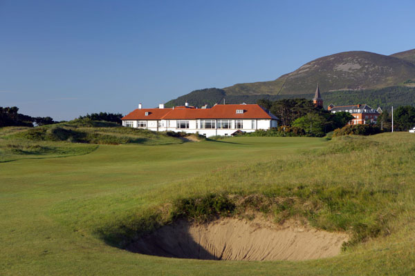 https://golftravelpeople.agiledigitalsolutions.co.uk/wp-content/uploads/2019/07/Royal-County-Down-Golf-Club-Championship-Links-22.jpg