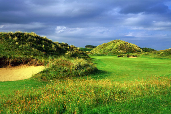 https://golftravelpeople.agiledigitalsolutions.co.uk/wp-content/uploads/2019/07/Royal-County-Down-Golf-Club-Championship-Links-7.jpg