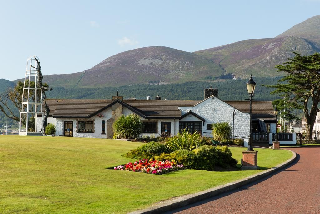 https://golftravelpeople.agiledigitalsolutions.co.uk/wp-content/uploads/2019/07/Slieve-Donard-Hotel-Newcastle-County-Down-Northern-Ireland-10-1024x683.jpg